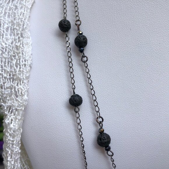 Gunmetal grey chain necklace with black lava stone beads - Picture 2 of 6